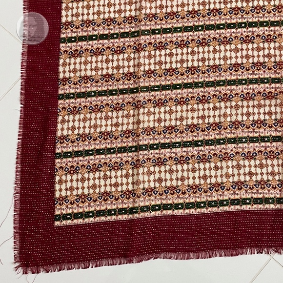 Large Scarf or Shawl Wool Metallic Fringe India Motif Metropolitan Museum of Art - Picture 6 of 10